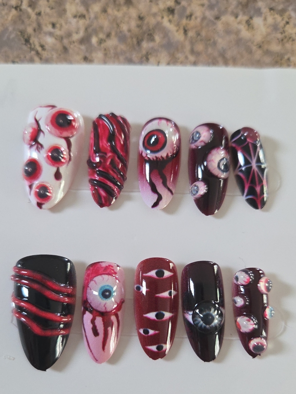 Spooky Red & Black Eyeball Press-On Nails - Halloween - Size M